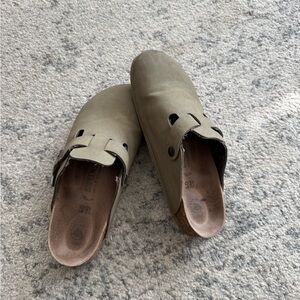 Green Birkenstock Bostons
